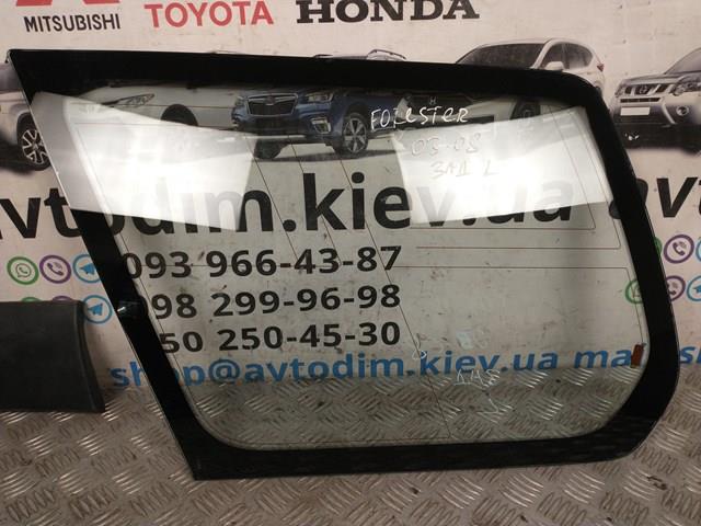Стекло багажного отсека, левое Subaru 65209SA070