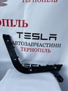 Кронштейн бампера заднего внешний левый 149403600A Tesla