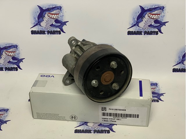 4R8Q8509AC Land Rover Шкив водяной помпы
