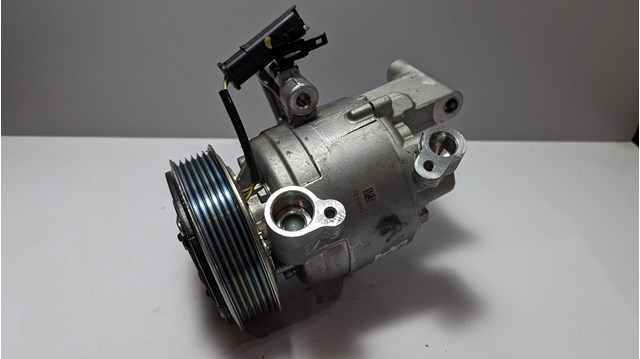 883100H030 Toyota Компрессор хладагента