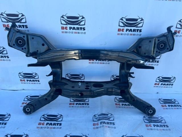 Балка задней подвески поперечная Nissan/Infiniti 554006RA1B цена, от 225.73 USD