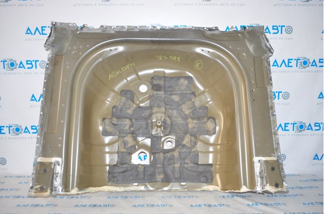5831106171 Toyota Ниша запасного колеса