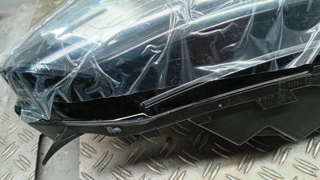 260106859R Renault (RVI) Фара передняя правая