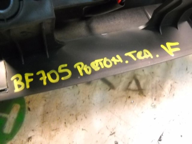  Sinal de parada traseiro adicional KIA Carens I monovolume (FJ) (2002 - 2006) I