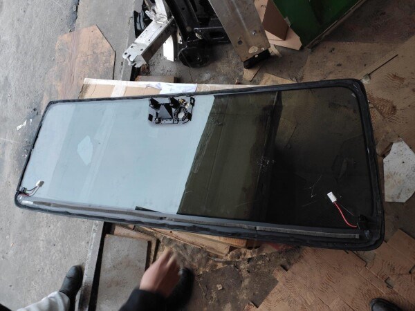 Автомобильные стекла Mercedes A4636704000