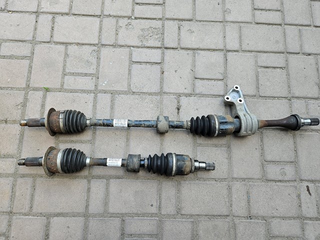 4410255L01 Suzuki Полуось передняя левая
