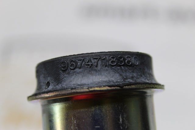 Сайлентблок кроштейна переднего (балки) подрамника 9674718380 Peugeot/Citroen