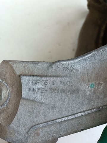 Купить LR072599 Land Rover Цапфа поворотная левая