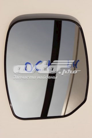 Зеркальный элемент зеркала заднего вида левого на Nissan Patrol Y62