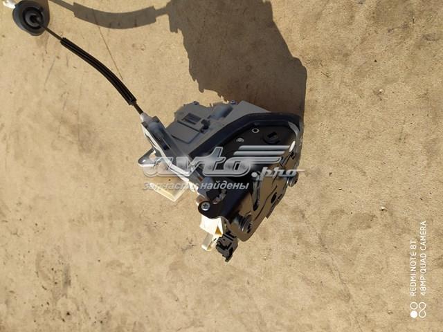 Замок двери задней правой 8K0839016E Porsche