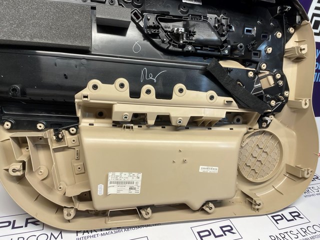 Купить T2H9858 Jaguar Обшивка передней двери правой