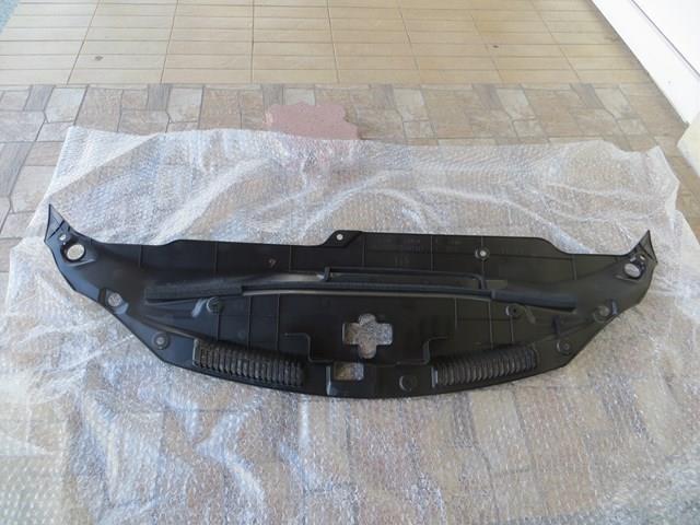 5329553040 Toyota Воздуховод радиатора верхний