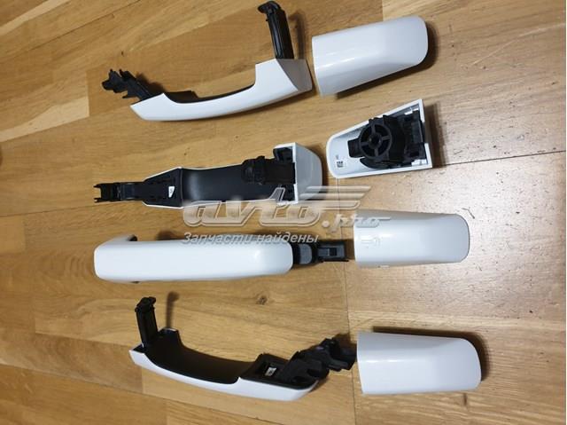 LR048299 Land Rover Крышка ручки наружной двери передней левой
