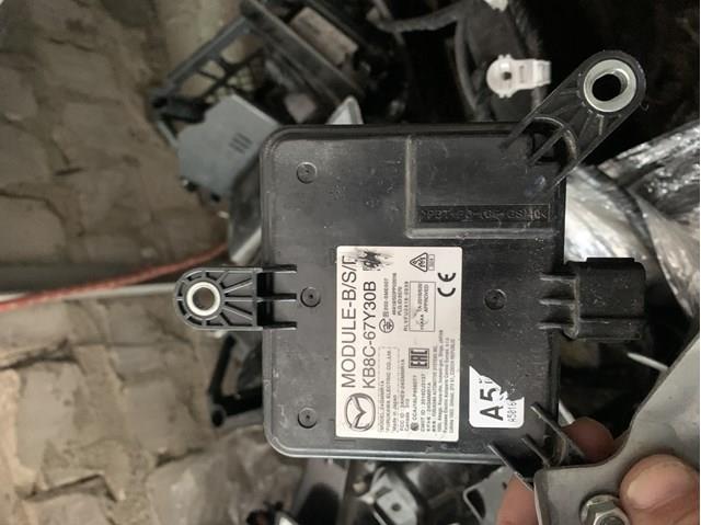 Купить KB8C67Y30B Mazda Датчик контроля мертвой зоны задний