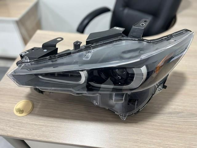 Купить KPF151040 Mazda Фара левая передняя