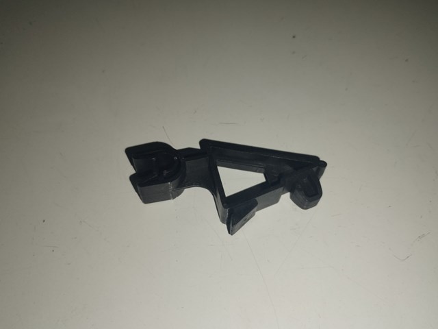 90191598 General Motors Фиксатор упора капота