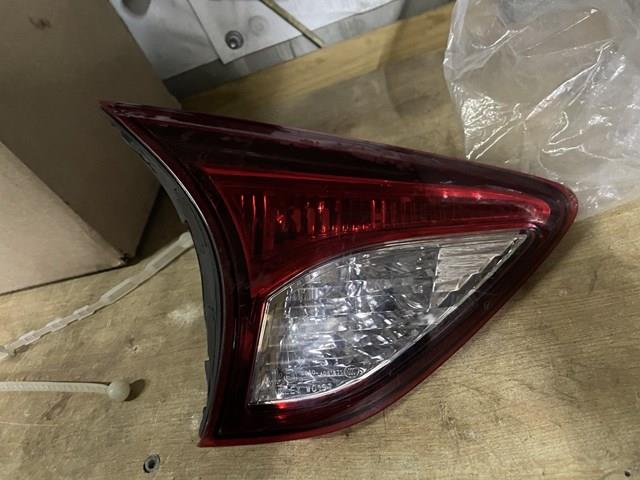 KD53513G0 Mazda Задняя левая внутренняя фара
