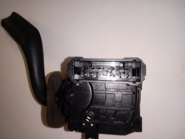 Правый подрулевой переключатель  Renault (RVI) 7421535700 цена, от 37.20 USD