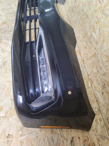 Решетка бампера переднего левая 51117385277 BMW