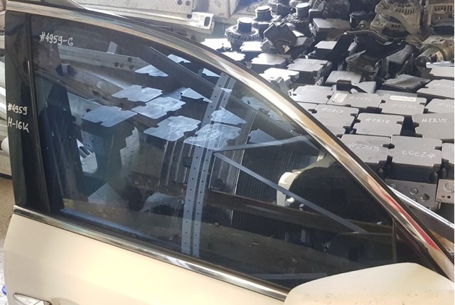 Стекло двери передней правой 73300TZ5A10 Honda