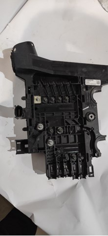 32200114 Volvo Монтажный блок предохранителей