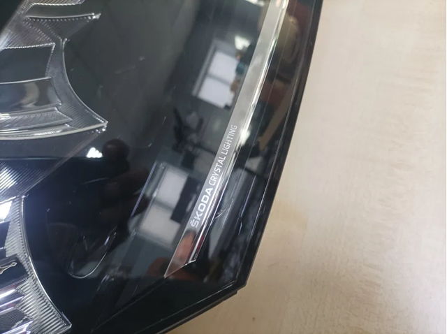 5E4941016 VAG Faro derecho original y equivalente