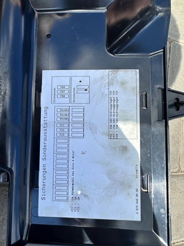 6736891908 Mercedes 