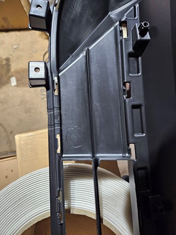 Купить LV4B17C831JB5YZ9 Ford Сплиттер переднего бампера