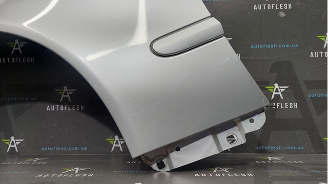 Pára-lama dianteiro esquerdo Mercedes A2038800318 preço, a partir de 235,49 USD