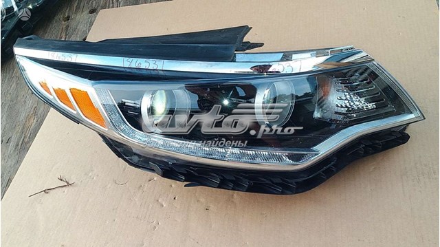 Фара правая Hyundai/Kia 92102D4140