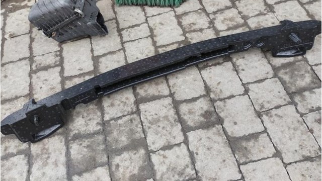 Купить 526110E151 Toyota Абсорбер (наполнитель) бампера переднего