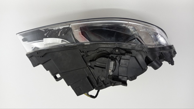 Купить 31698818 Volvo Фара левая передняя