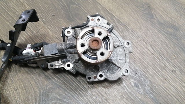 Водяной насос Jaguar JDE38879