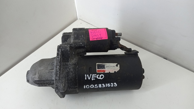 1005831623 Iveco Крышка стартера передняя