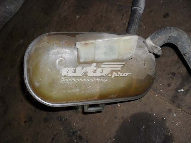 Расширительный бачок охлаждения на Opel Omega A 16, 17, 19