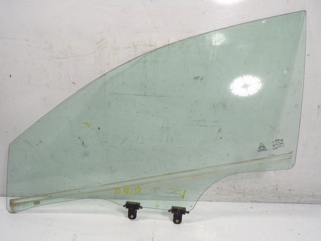 Стекло водительской двери XYG GS4048D301