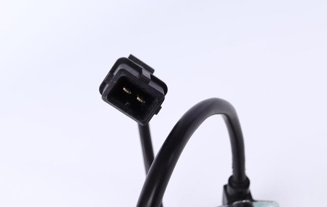 Датчик положения коленвала Magneti Marelli 64820088010