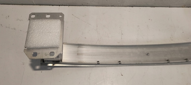 Шина бампера переднего Porsche 9J1805241C цена, от 504.24 USD
