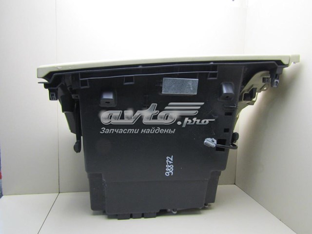 Ящик перчаточный (бардачок) 8630202 Volvo