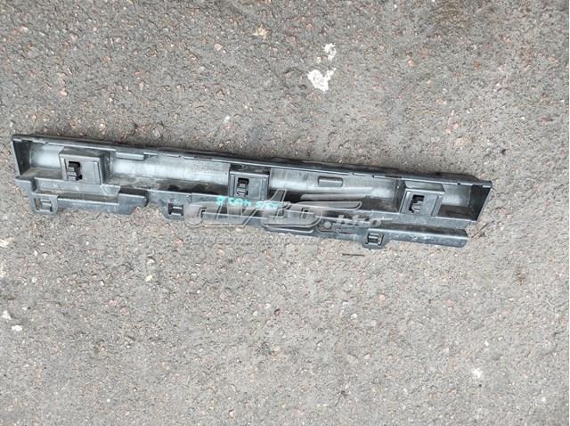 Купить 7256916 BMW Кронштейн наружной накладки порога правой