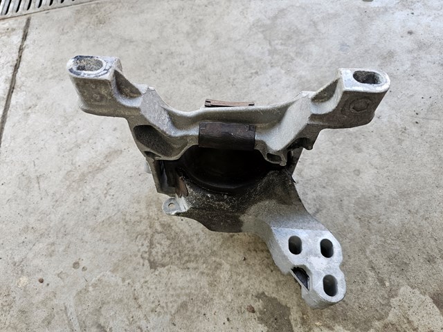 Подушка двигателя Mazda GJL139060 цена, от 83.14 USD