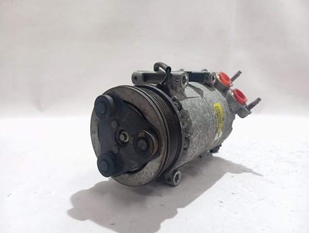 Компрессор кондиционера EJ3219D629BC Land Rover