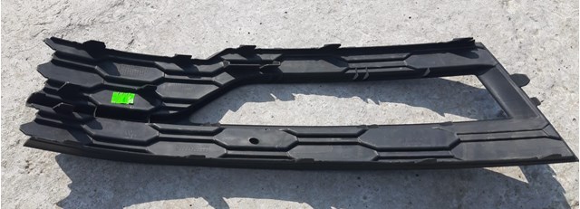 Купить 5E38076829B9 VAG Заглушка (решетка) противотуманных фар бампера переднего правая