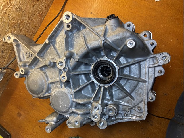 Peugeot/Citroen 9834627280 цена, от  USD
