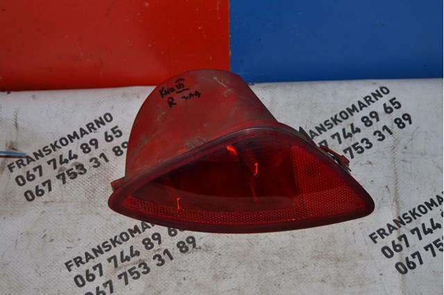 Faro antiniebla trasero derecho 8200776121 RENAULT
