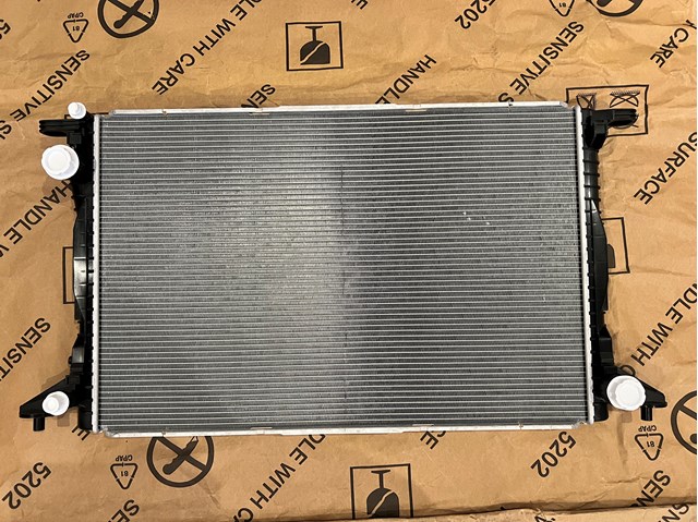 4M0145804T VAG radiador de esfriamento de motor adicional