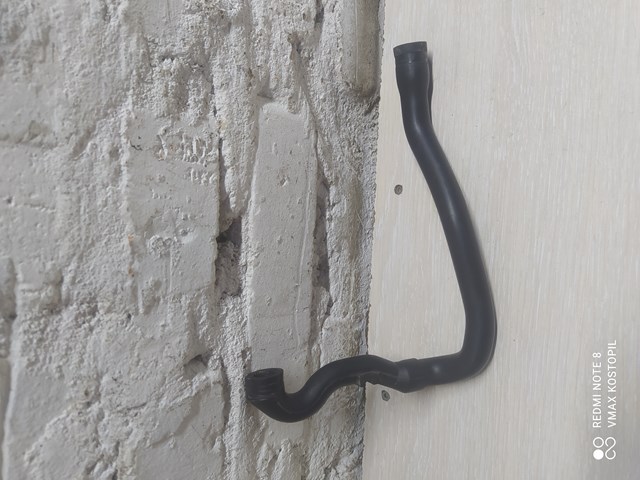 Патрубок вентиляции картера, маслоотделителя Volvo 1271654 цена, от 20.10 USD