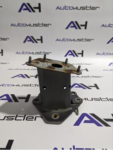 Кронштейн усилителя заднего бампера 852106RR0A Nissan/Infiniti