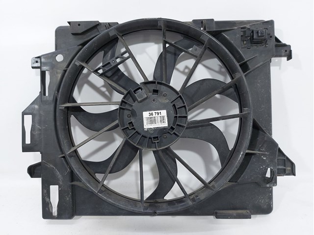 5058674AD Chrysler ventilador elétrico de esfriamento montado (motor + roda de aletas)