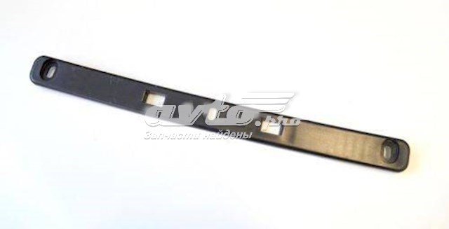 Tira inferior de la puerta trasera con bisagras BG72027 BEGEL